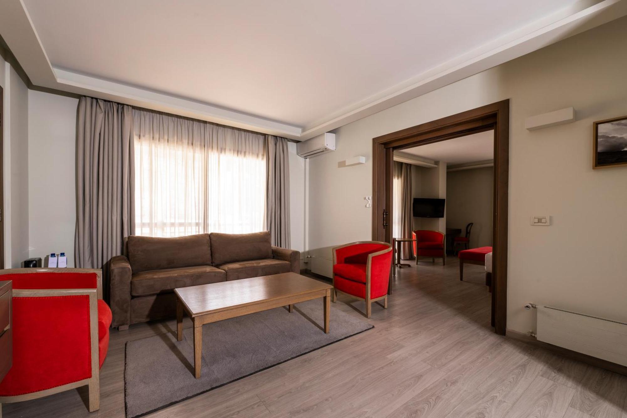 Intercontinental Mzaar Lebanon Mountain Resort & Spa By Ihg Mzaar Kfardebian Exterior foto